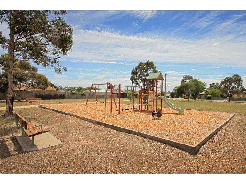 5 Lawson Street, Sunbury VIC 3429