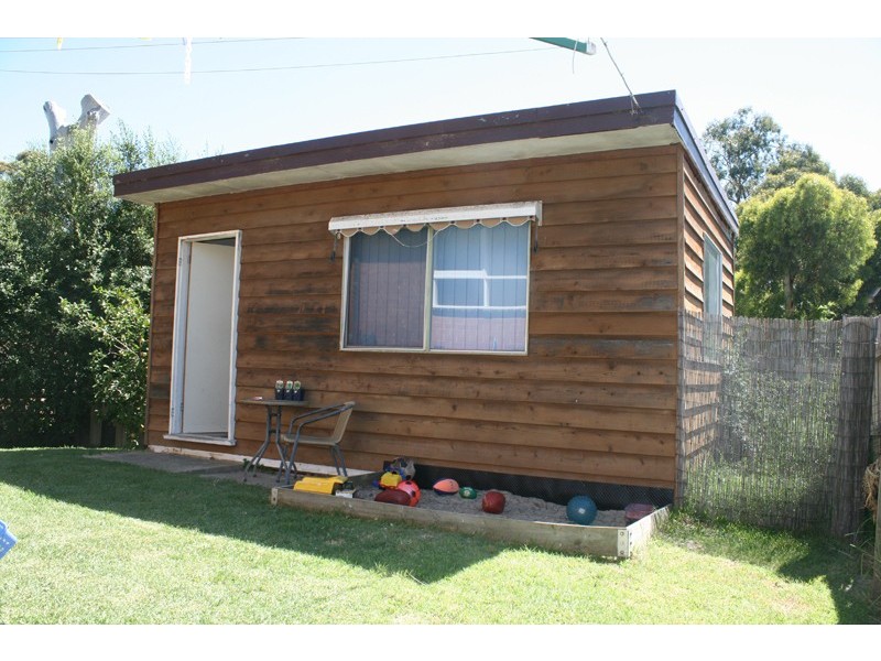 142 McKell Avenue, Sunbury VIC 3429