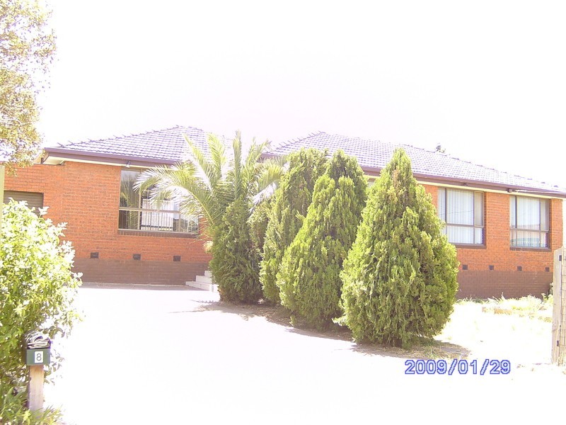 8 Vineyard Road, Sunbury VIC 3429