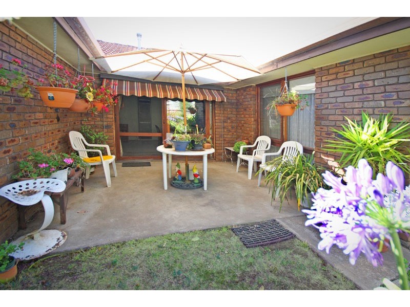 34 Blaxland Drive, Sunbury VIC 3429