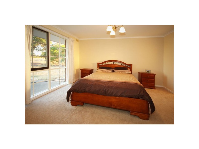 145 Palmers Road, Sunbury VIC 3429