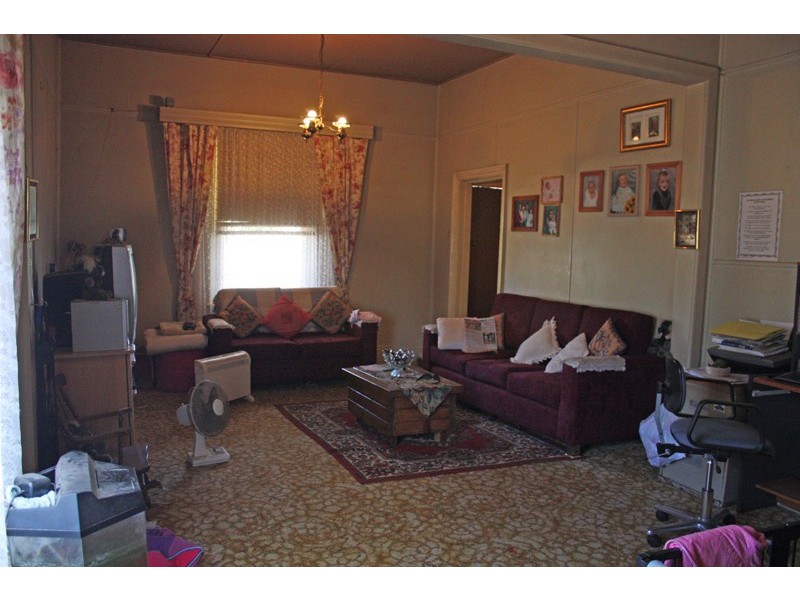 82 Main Road, Lancefield VIC 3435