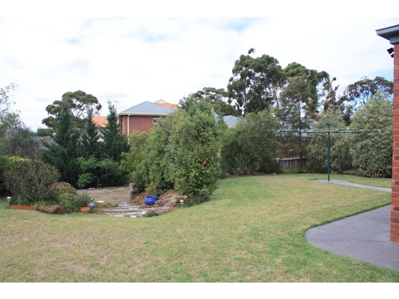 4 Wattle Drive, Sunbury VIC 3429
