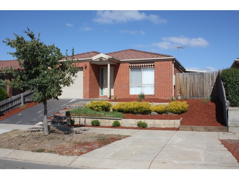 76 Sorbonne Drive, Sunbury VIC 3429