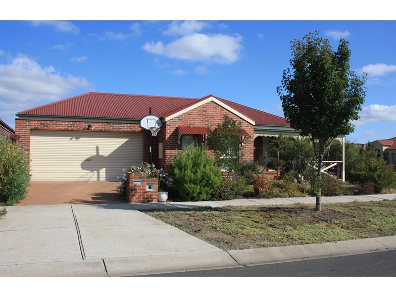 2 Healy Avenue, Sunbury VIC 3429