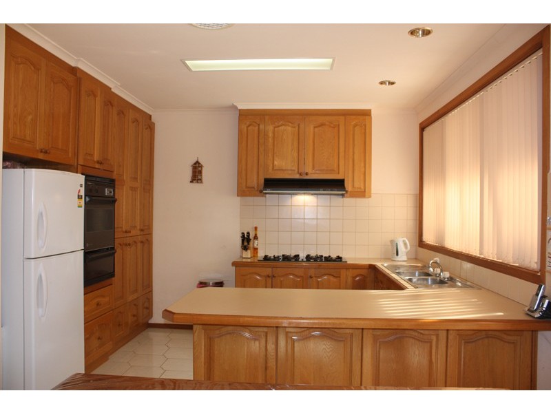 2 Crawford Way, Sunbury VIC 3429