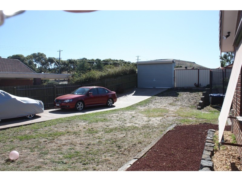 2 Crawford Way, Sunbury VIC 3429