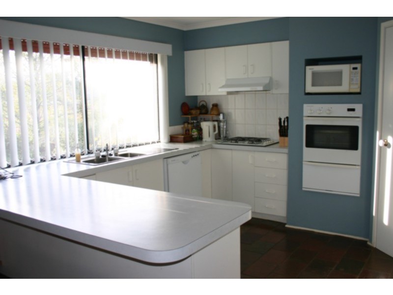 37 Long Drive, Sunbury VIC 3429