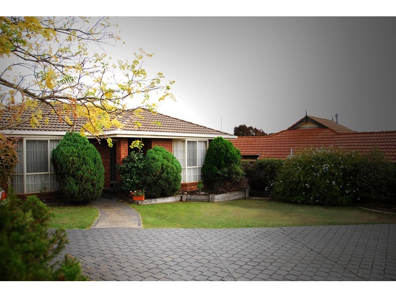 30 Woodstock Close, Sunbury VIC 3429