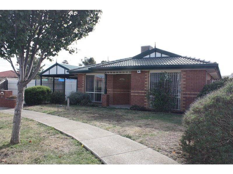 12 Chappell Court, Sunbury VIC 3429