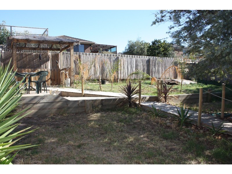 17 Drysdale Street, Sunbury VIC 3429
