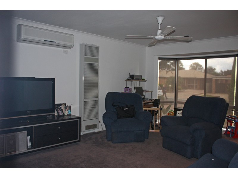 19 Firestone Court, Sunbury VIC 3429