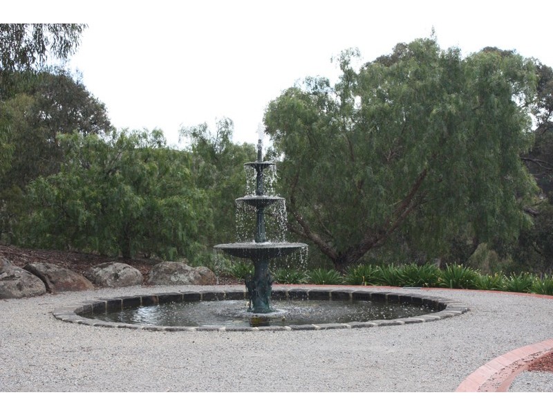 40 The Parkway, Sunbury VIC 3429