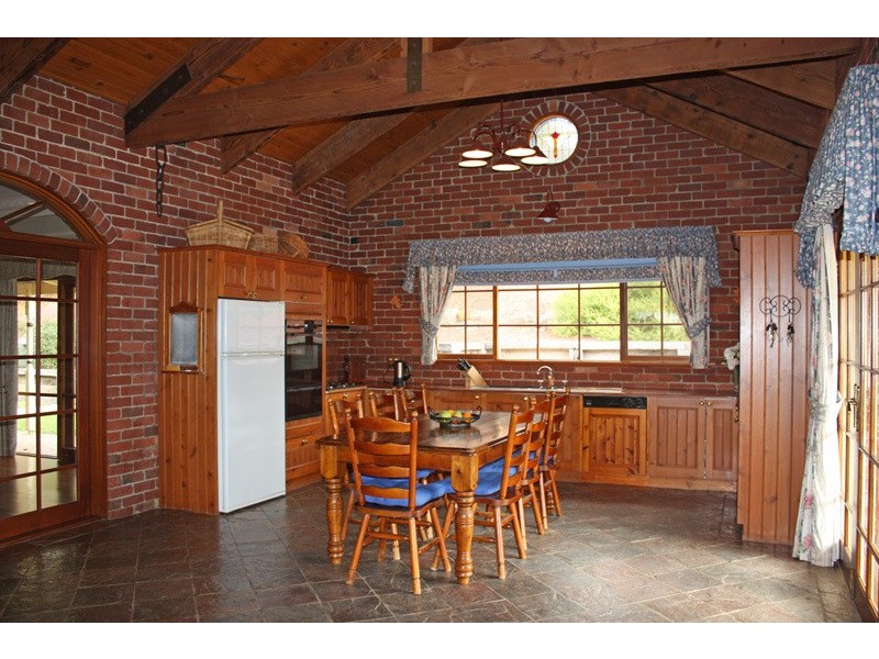 40 The Parkway, Sunbury VIC 3429