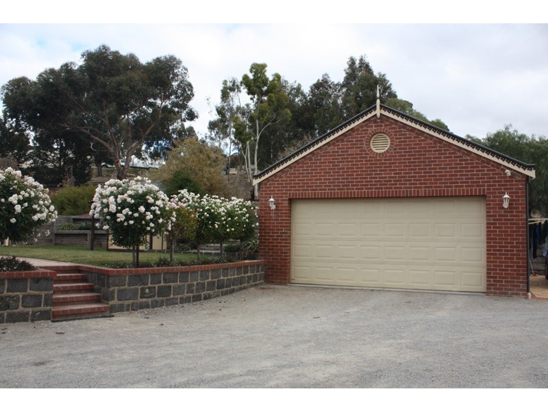 40 The Parkway, Sunbury VIC 3429