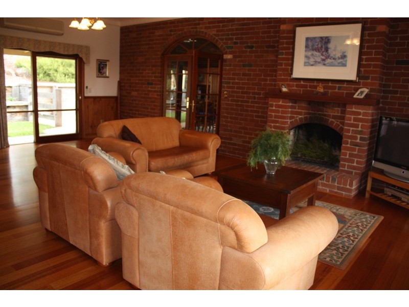 40 The Parkway, Sunbury VIC 3429