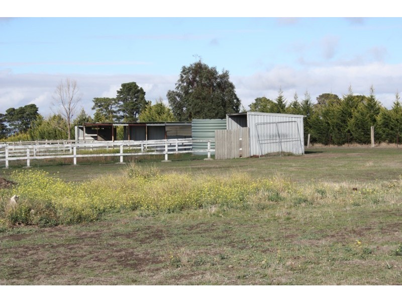 2 Head Lane, Gisborne South VIC 3437