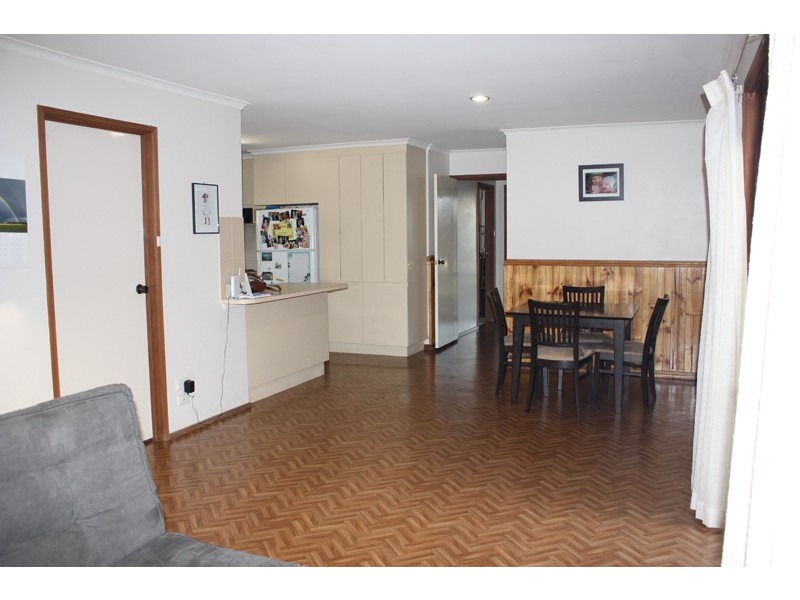 70 Dunrossil Drive, Sunbury VIC 3429