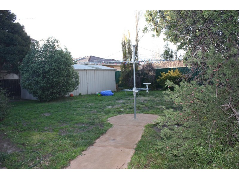 70 Dunrossil Drive, Sunbury VIC 3429