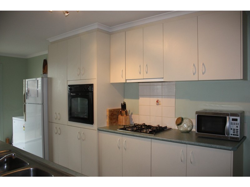 12 Peterhouse Court, Sunbury VIC 3429