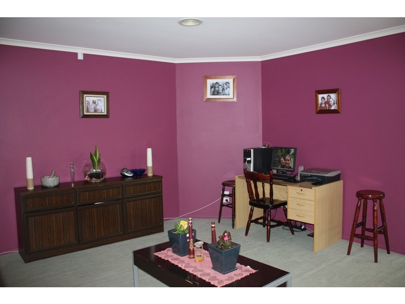 12 Peterhouse Court, Sunbury VIC 3429