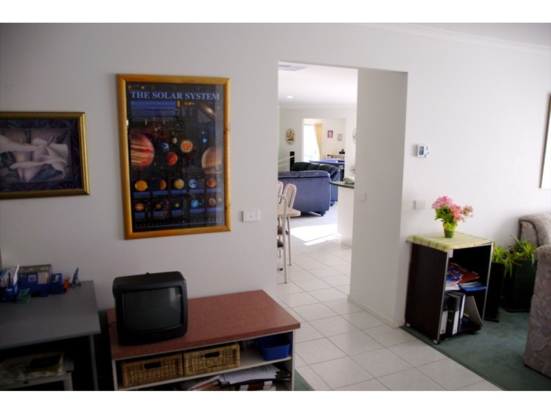 4 Silky Oak Grove, Sunbury VIC 3429