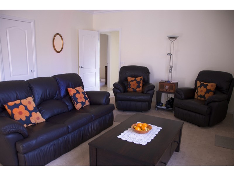 1/147 Evans Street, Sunbury VIC 3429