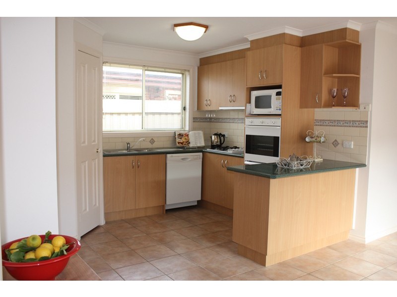 80 Sorbonne Drive, Sunbury VIC 3429