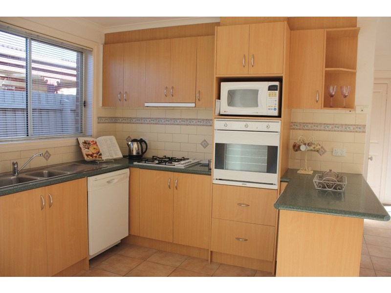 80 Sorbonne Drive, Sunbury VIC 3429