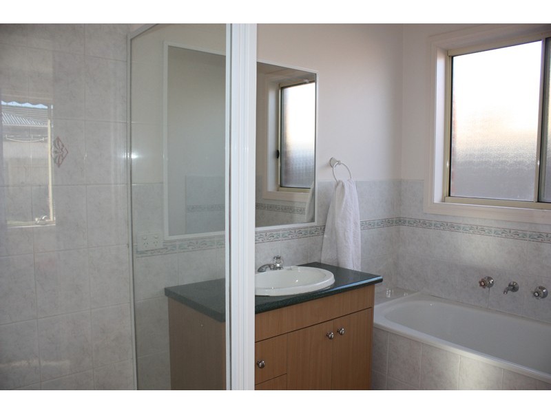 80 Sorbonne Drive, Sunbury VIC 3429