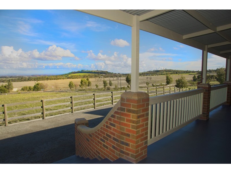 4 View Terrace, Sunbury VIC 3429