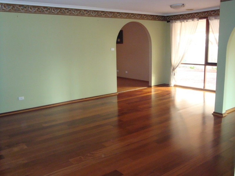 24 Holloway Close, Sunbury VIC 3429