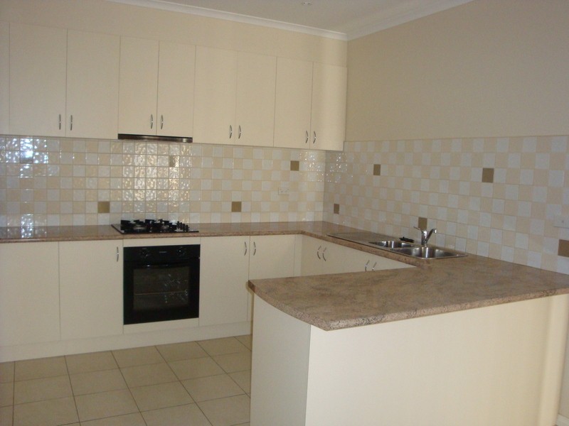 1/155 O’Shanassy Street, Sunbury VIC 3429