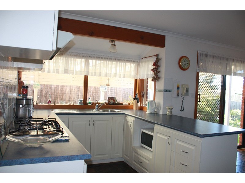 109 Melba Avenue, Sunbury VIC 3429