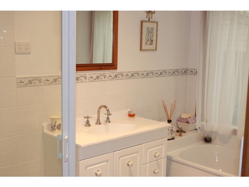 109 Melba Avenue, Sunbury VIC 3429