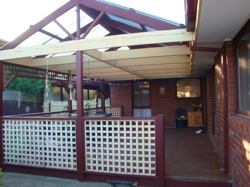6 Harcourt Close, Sunbury VIC 3429