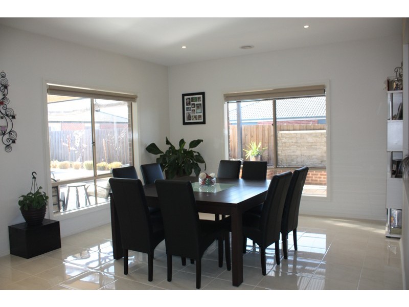 4 Sweep Court, Sunbury VIC 3429