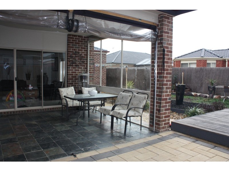 4 Sweep Court, Sunbury VIC 3429