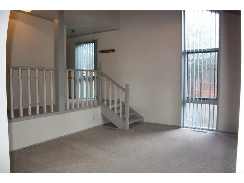 8 McInnes Close, Sunbury VIC 3429