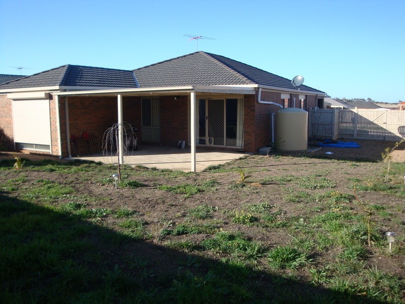 7 Yallop Crescent, Sunbury VIC 3429