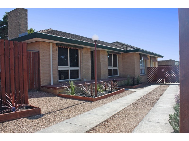 13 McCubbin Court, Sunbury VIC 3429