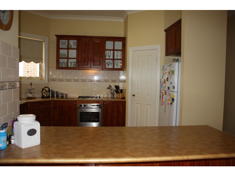 2 Westall Close, Sunbury VIC 3429