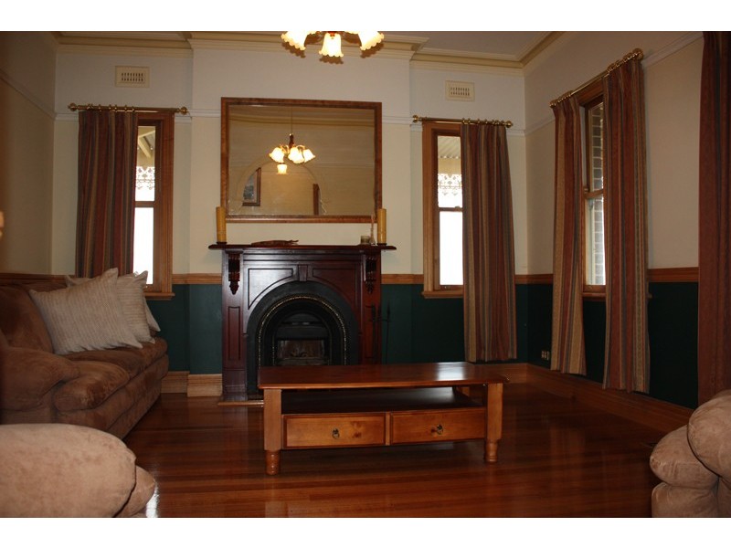 2 Westall Close, Sunbury VIC 3429