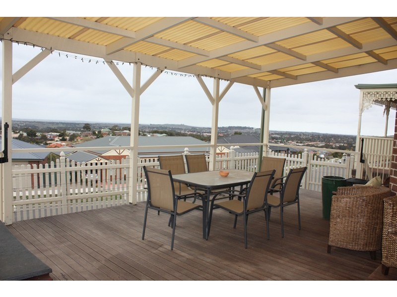 2 Westall Close, Sunbury VIC 3429