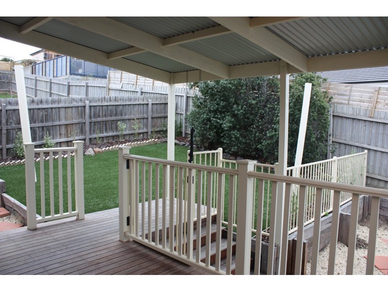 2 Westall Close, Sunbury VIC 3429