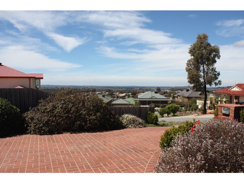 6 Doutney Court, Sunbury VIC 3429