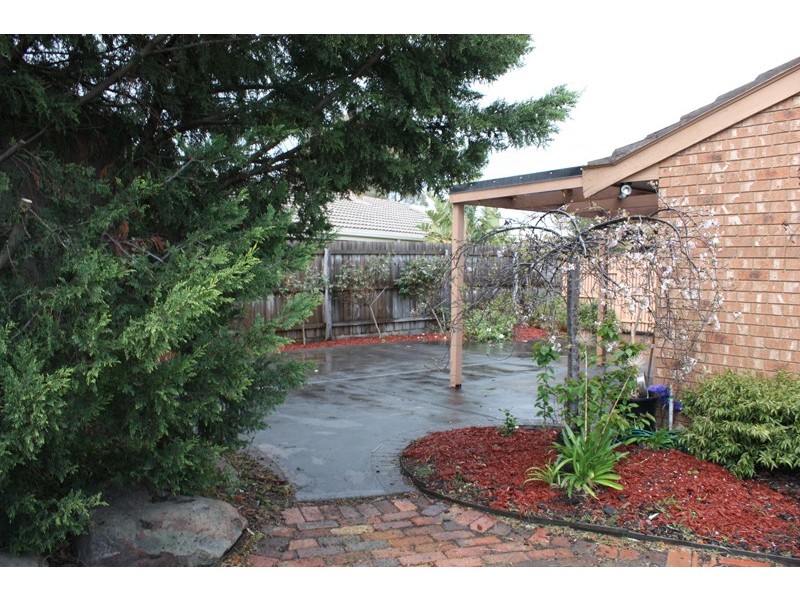 24 Deakin Street, Sunbury VIC 3429