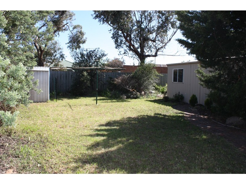 24 Deakin Street, Sunbury VIC 3429