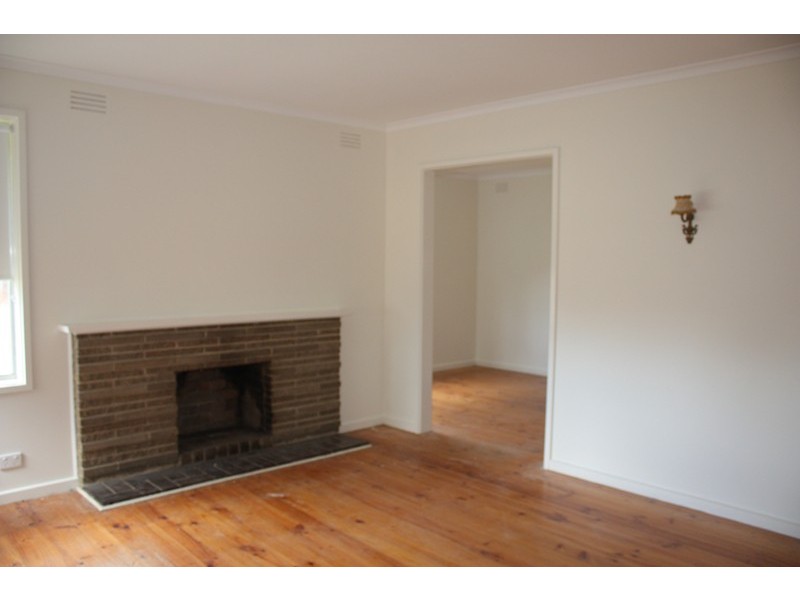 2 McCubbin Court, Sunbury VIC 3429