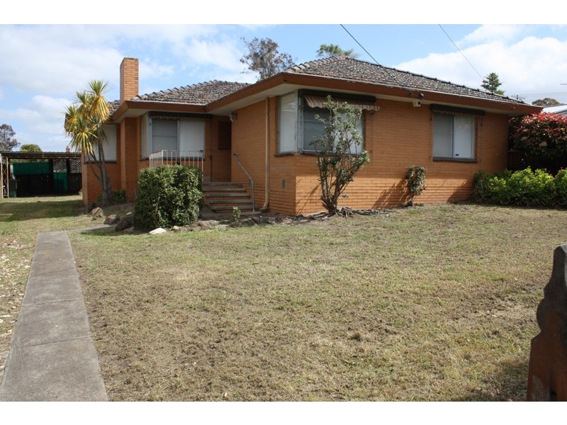 2 McCubbin Court, Sunbury VIC 3429